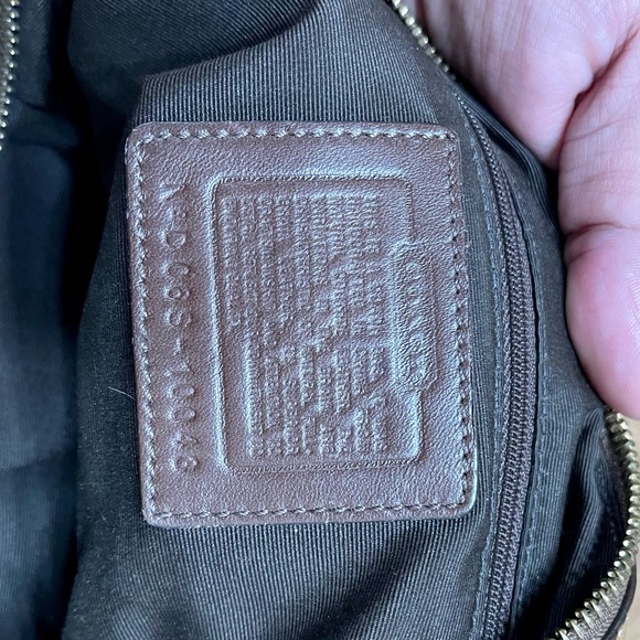 Coach purse - Picture 4 of 8